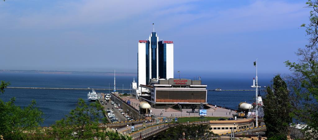 Shestaya Zhemchuzhina Odessa Buitenkant foto